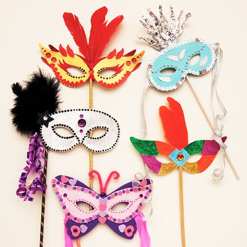 Réaliser : 2 Décorations de masques pour Carnaval - PassionS et CréationS